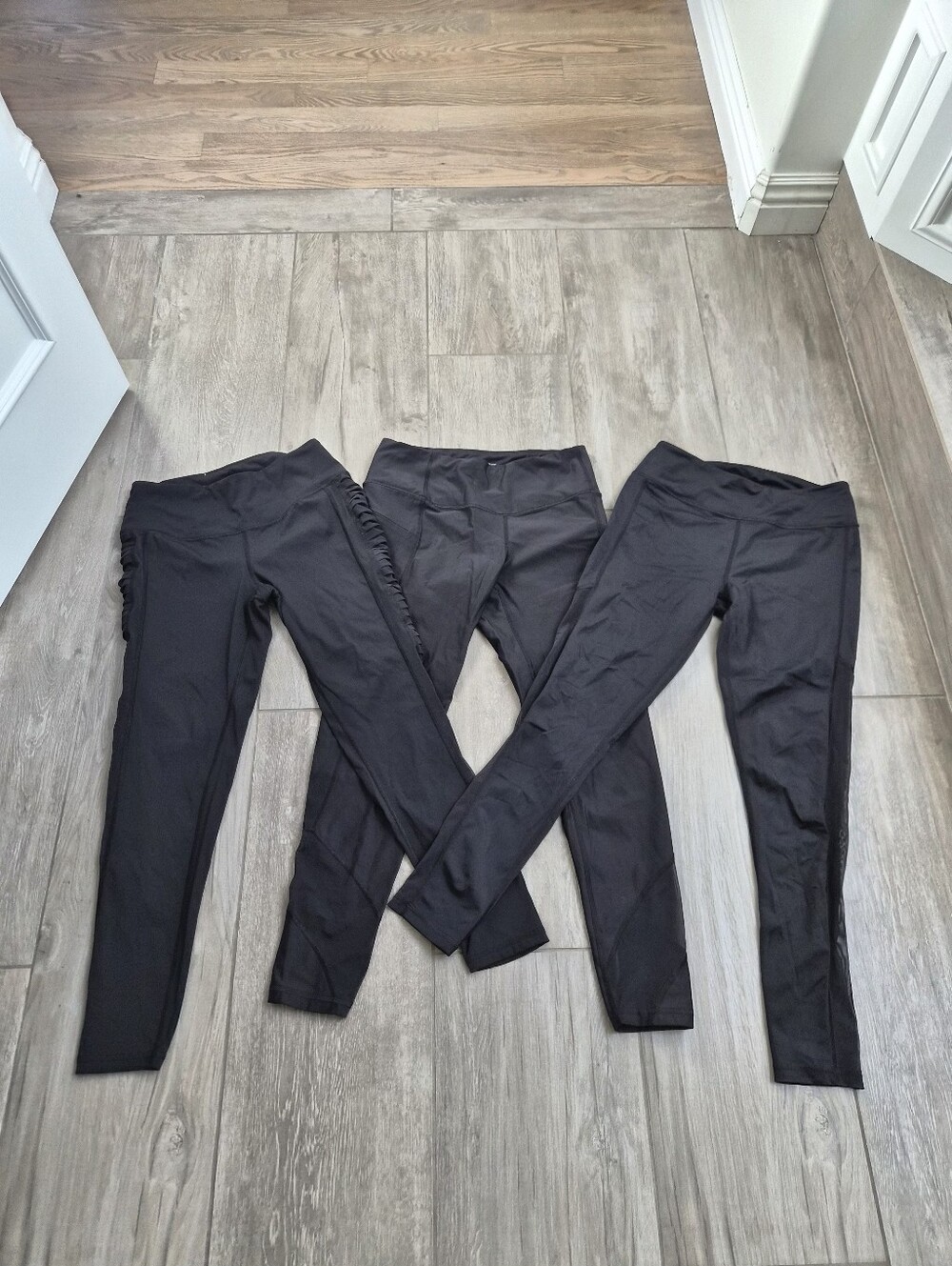 Victoria's Secret VSX Set Of 3 Mesh Cut Out Active Leggings
